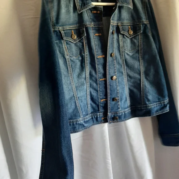 Gap Jean Jacket - Picture 2 of 6